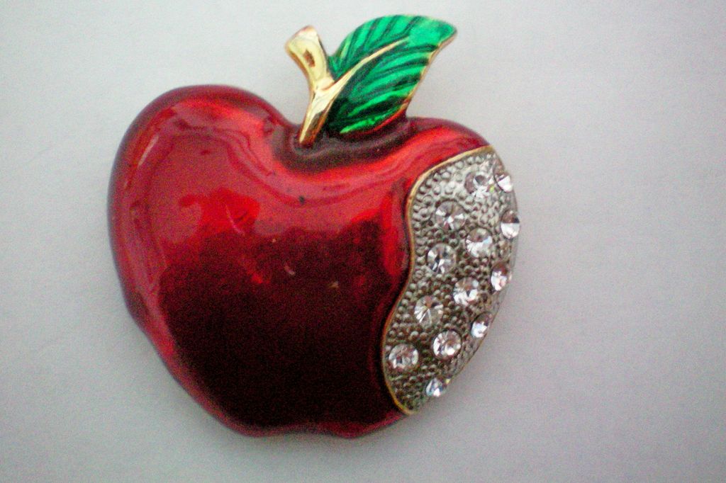 An Apple for the Teacher Pin An Apple for the Teacher Pin