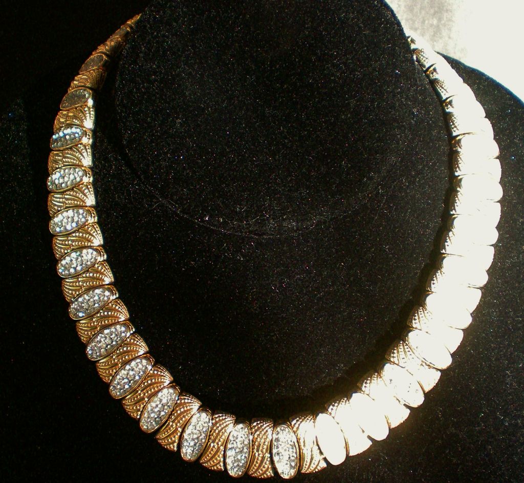 CINER Signed Choker Necklace with Pave' Diamante Crystals CINER Signed Choker Necklace with Pave' Diamante Crystals