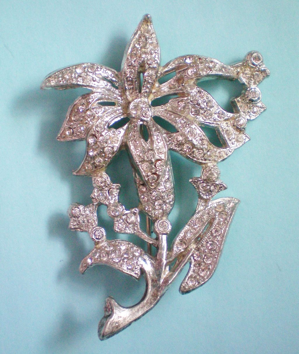 Pot Metal Iris Flower Brooch Pot Metal Iris Flower Brooch