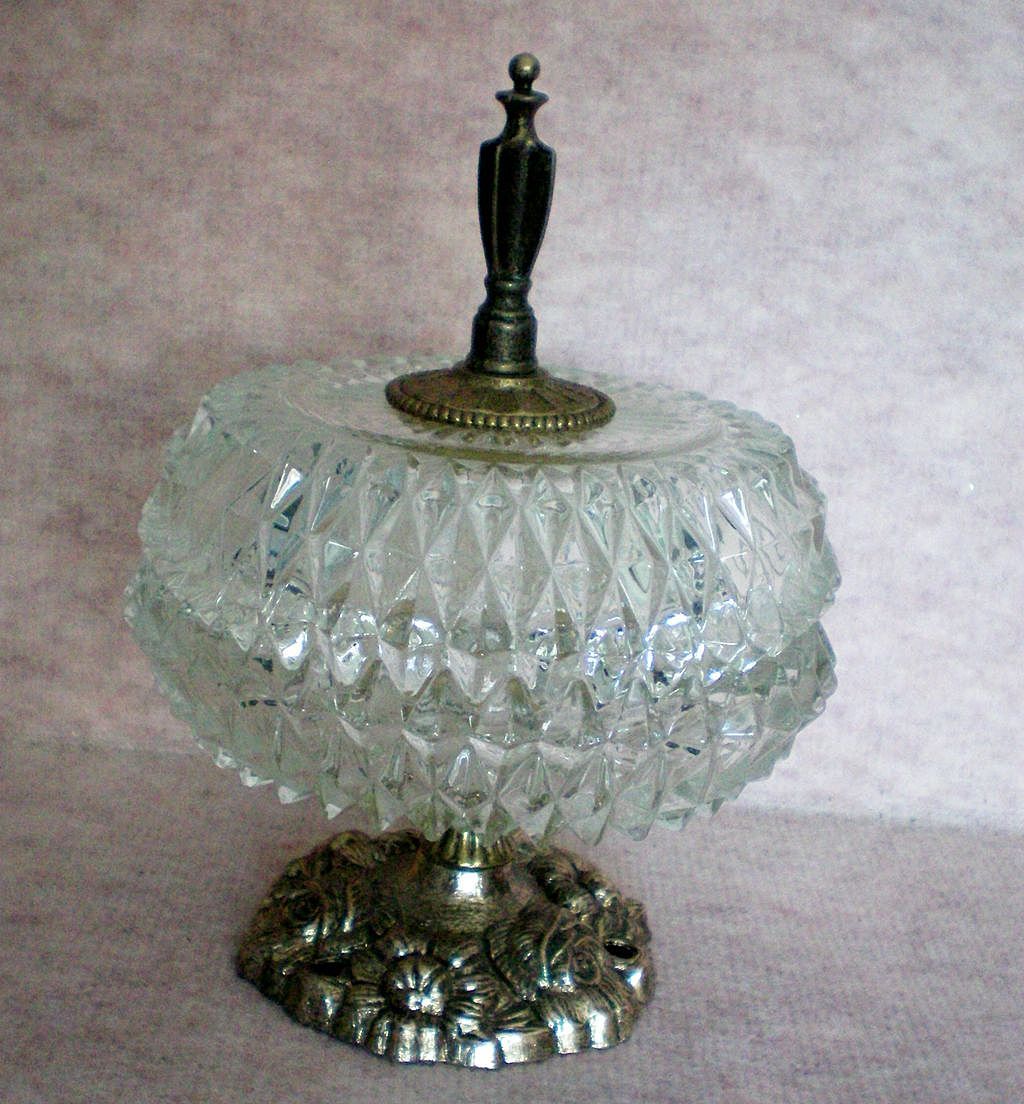 Crystal Coffee Table Covered Candy / Vanity Dish Crystal Coffee Table Covered Candy / Vanity Dish