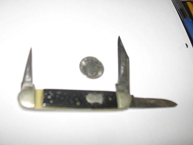 Marked Imperial 3 Blade Knife. Marked Imperial 3 Blade Knife.