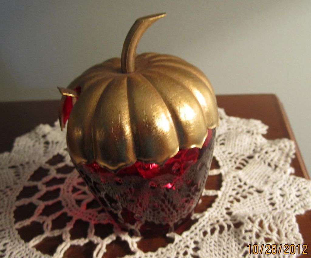 AVON, Red Ruby Vintage Jam Jar/ Spoon, Great Condition AVON, Red Ruby Vintage Jam Jar/ Spoon, Great Condition