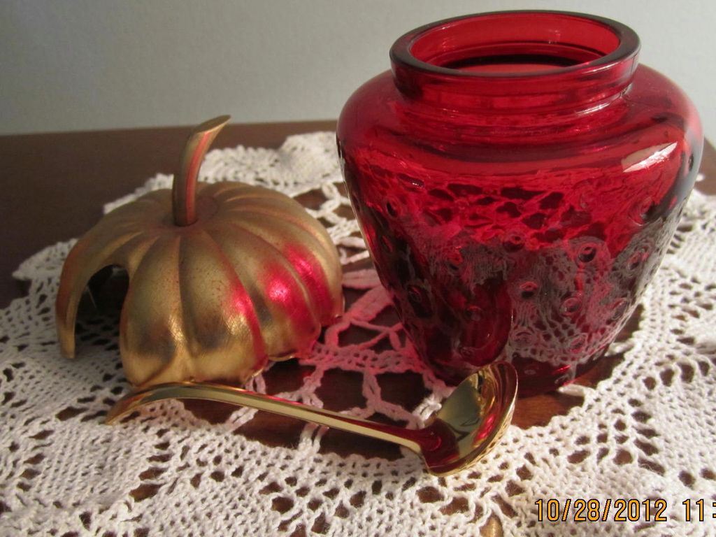 AVON, Red Ruby Vintage Jam Jar/ Spoon, Great Condition AVON, Red Ruby Vintage Jam Jar/ Spoon, Great Condition