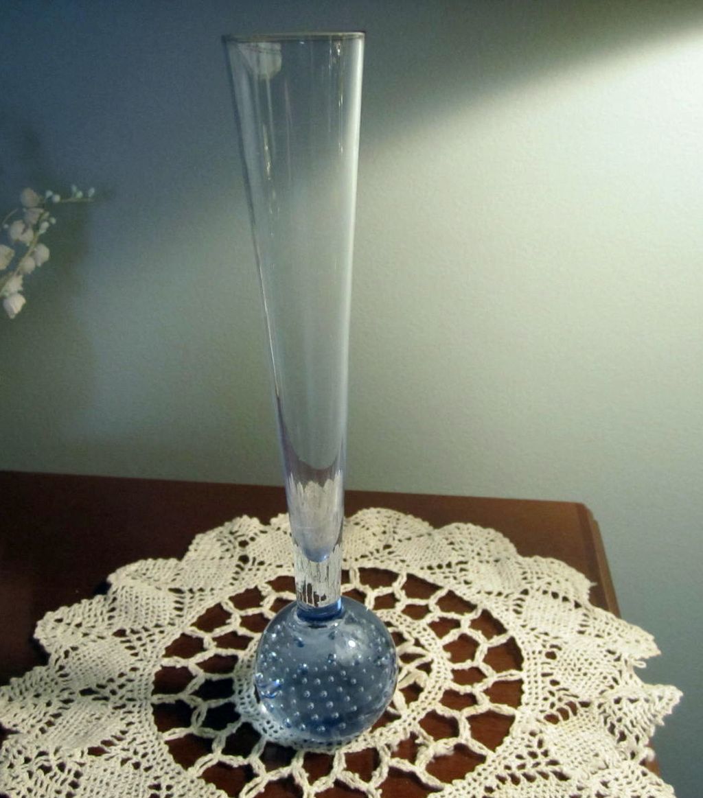VASE, Bud Vase, Lovely Paperweight Base VASE, Bud Vase, Lovely Paperweight Base