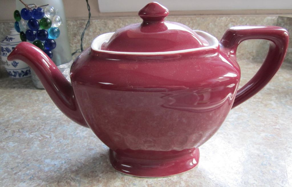 TEA Pot, Hall, Vintage, Burgundy Six Cup TEA Pot, Hall, Vintage, Burgundy Six Cup