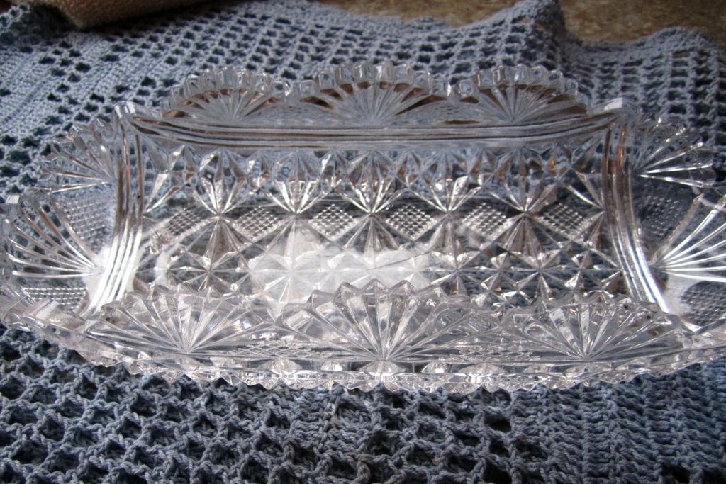DISH, Vintage, Boat Shape, Pressed Glass,, 9 1/2" DISH, Vintage, Boat Shape, Pressed Glass,, 9 1/2"