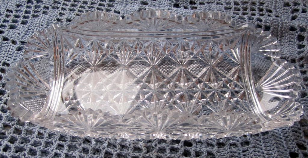 DISH, Vintage, Boat Shape, Pressed Glass,, 9 1/2" DISH, Vintage, Boat Shape, Pressed Glass,, 9 1/2"