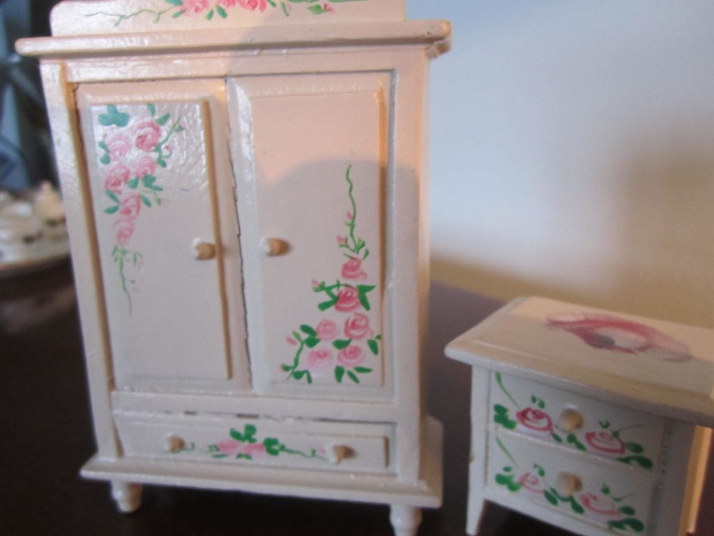 Doll House Furniture, Two Pieces, Hand painted, Shabby n' Chic Doll House Furniture, Two Pieces, Hand painted, Shabby n' Chic