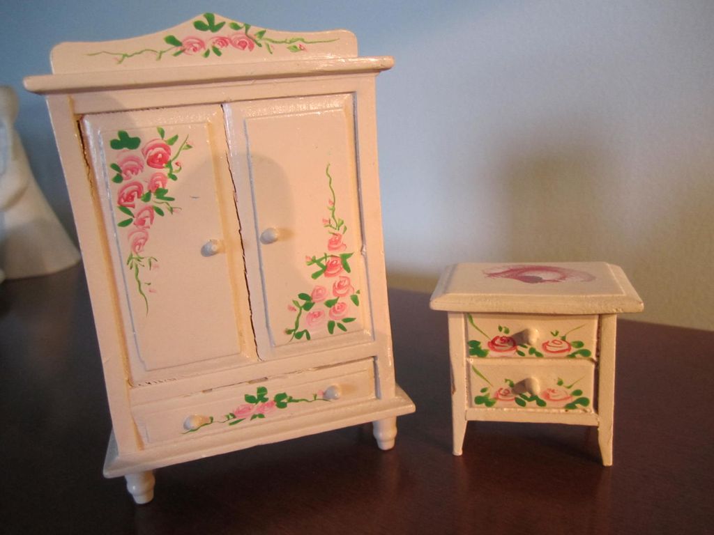 Doll House Furniture, Two Pieces, Hand painted, Shabby n' Chic Doll House Furniture, Two Pieces, Hand painted, Shabby n' Chic