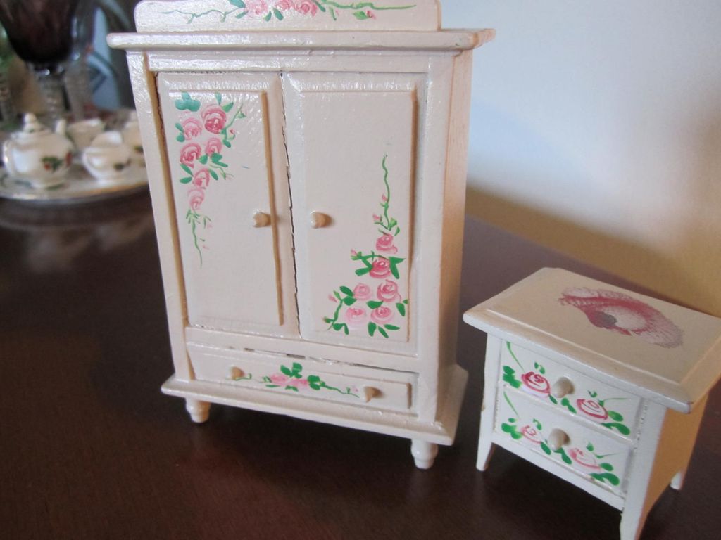 Doll House Furniture, Two Pieces, Hand painted, Shabby n' Chic Doll House Furniture, Two Pieces, Hand painted, Shabby n' Chic