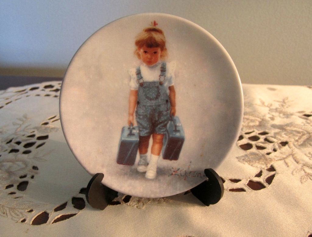 PLATE, Miniature Plate, Zolan, Adorable Little Girls PLATE, Miniature Plate, Zolan, Adorable Little Girls