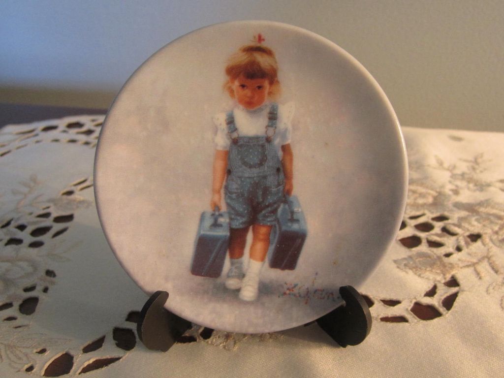 PLATE, Miniature Plate, Zolan, Adorable Little Girls PLATE, Miniature Plate, Zolan, Adorable Little Girls