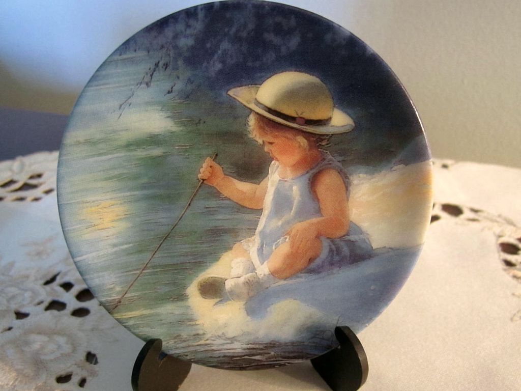 MINIATURE Plate, Porcelain, 3" decorative Plate, Sweet MINIATURE Plate, Porcelain, 3" decorative Plate, Sweet