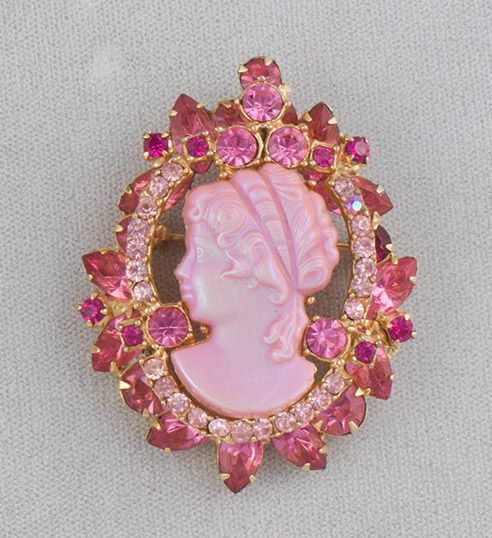 Pink Cameo