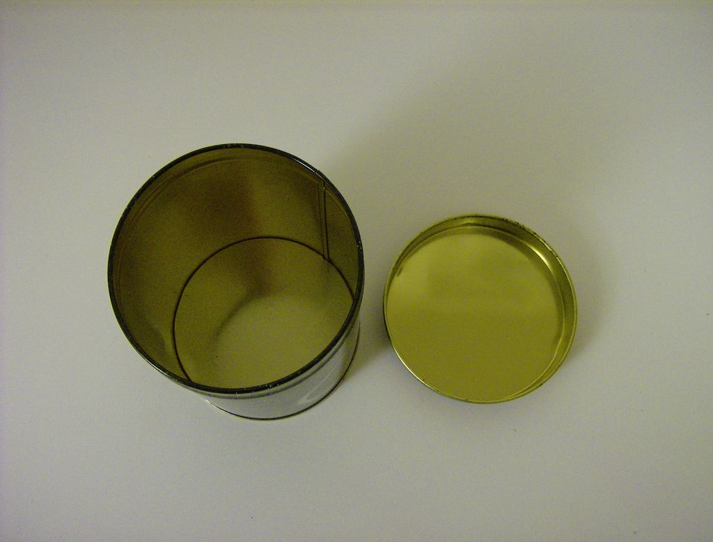 Collectible Tin ~ Millennium 2000 Collectible Tin ~ Millennium 2000
