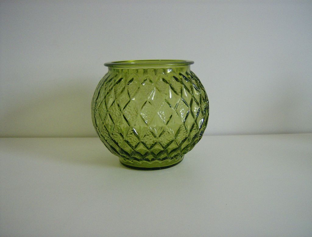 Anchor Hocking ~ Green Glass Ball Vase ~ Gemstone Pattern Anchor Hocking ~ Green Glass Ball Vase ~ Gemstone Pattern
