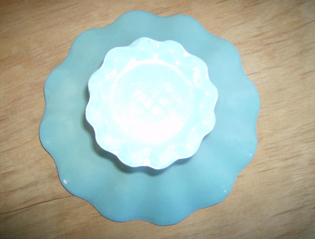 Red Wing Pottery Blue Luster Bowl 1946 Red Wing Pottery Blue Luster Bowl 1946