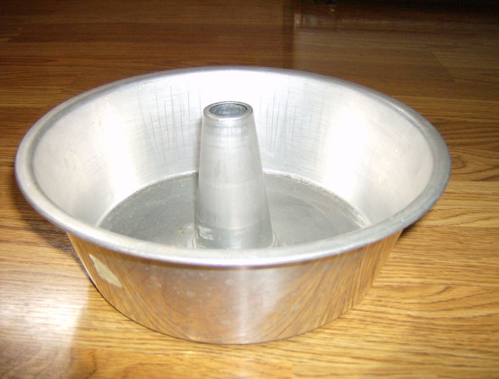 Aluminum Angle Food Cake Pan Aluminum Angle Food Cake Pan