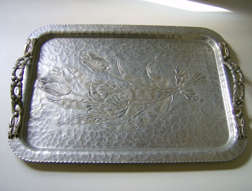 Rodney Kent Hammered Aluminum Tulip Tray Rodney Kent Hammered Aluminum Tulip Tray