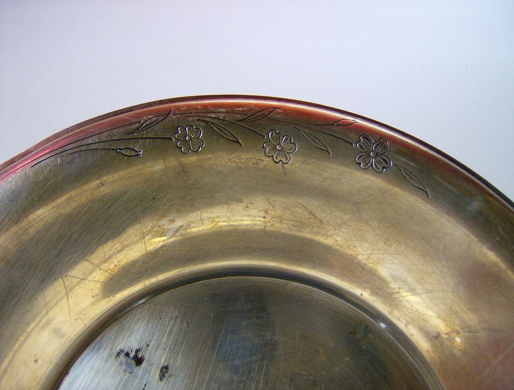 1847 Rogers Bros. Small Sandwich Plate by International Silver Co. 1847 Rogers Bros. Small Sandwich Plate by International Silver Co.
