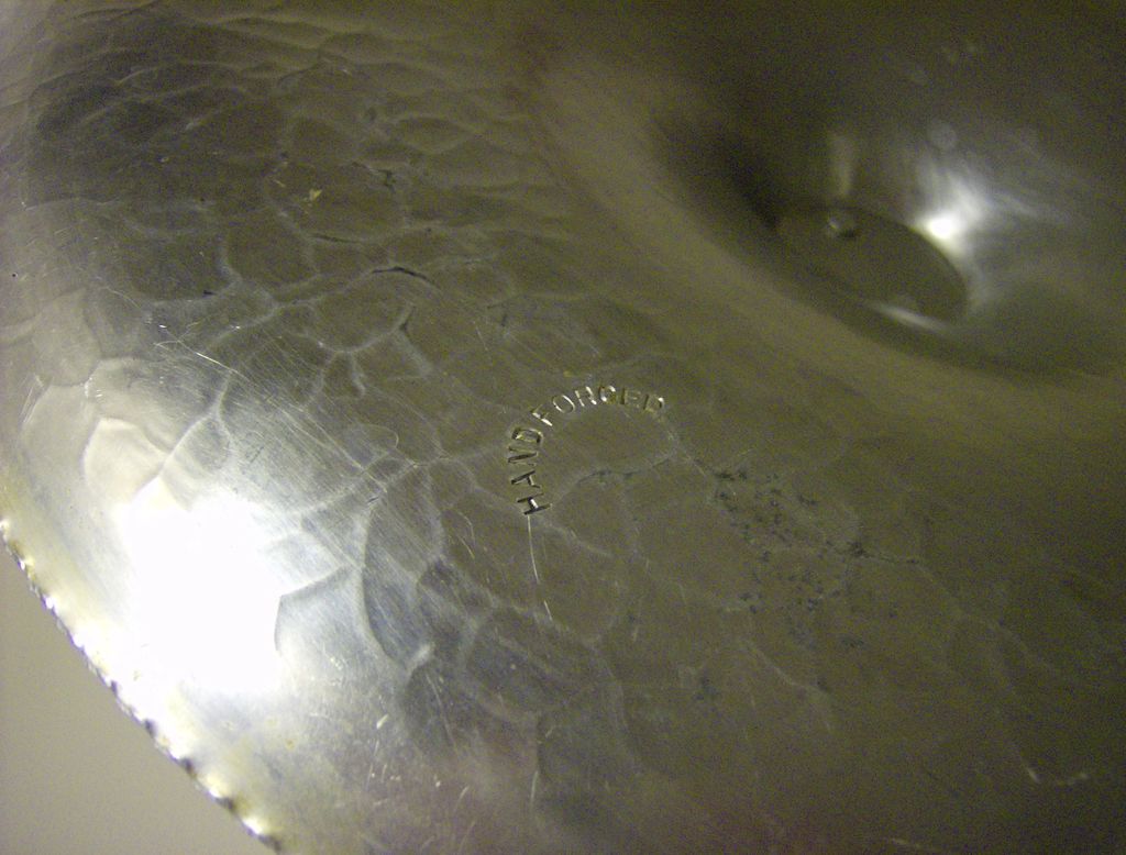Hand Forged Round Aluminum Fruit Tray Hand Forged Round Aluminum Fruit Tray