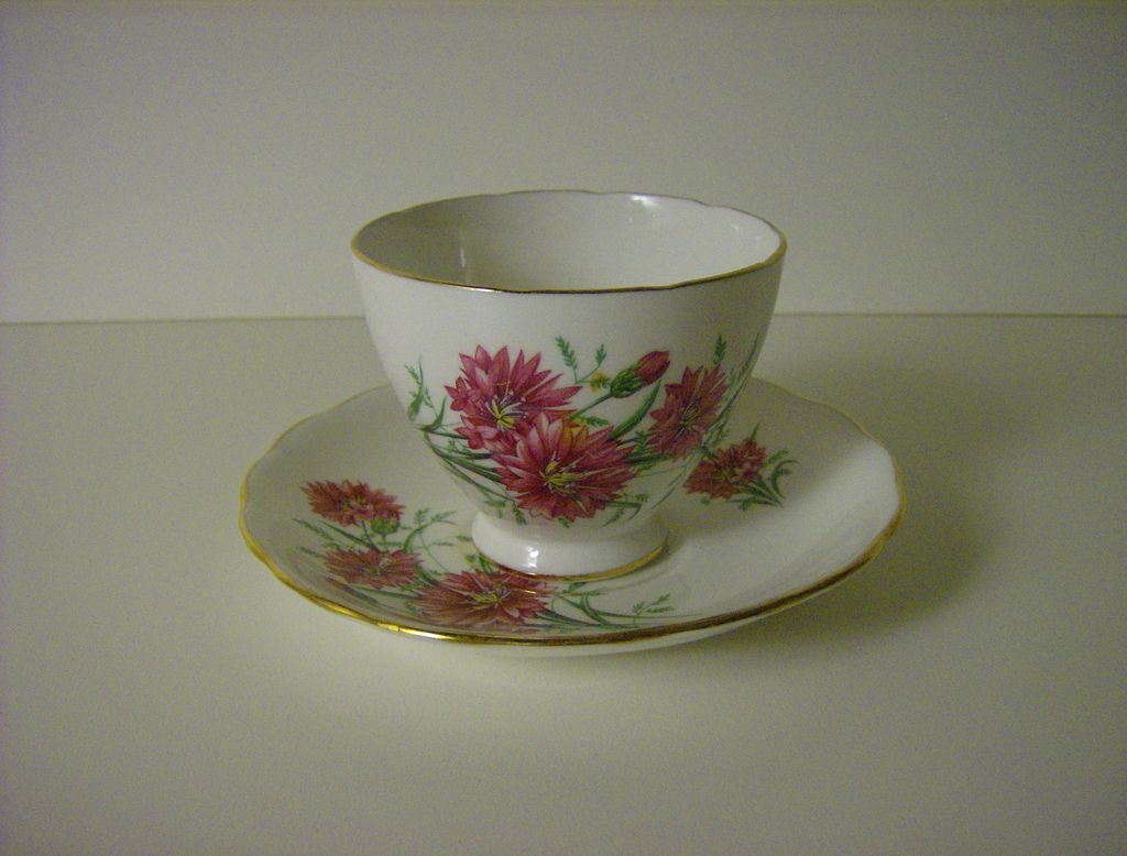 Royal Vale English Bone China Pink Cornflowers Tea Cup and Saucer Royal Vale English Bone China Pink Cornflowers Tea Cup and Saucer