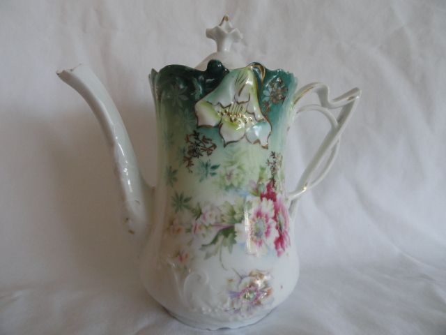 RS Prussia Demi Chocolate Pot, Embossed Poppies RS Prussia Demi Chocolate Pot, Embossed Poppies