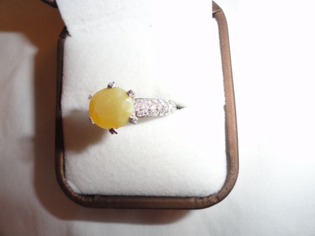 Luscious Yellow Opal & White Sapphire Gemstone Ring Luscious Yellow Opal & White Sapphire Gemstone Ring