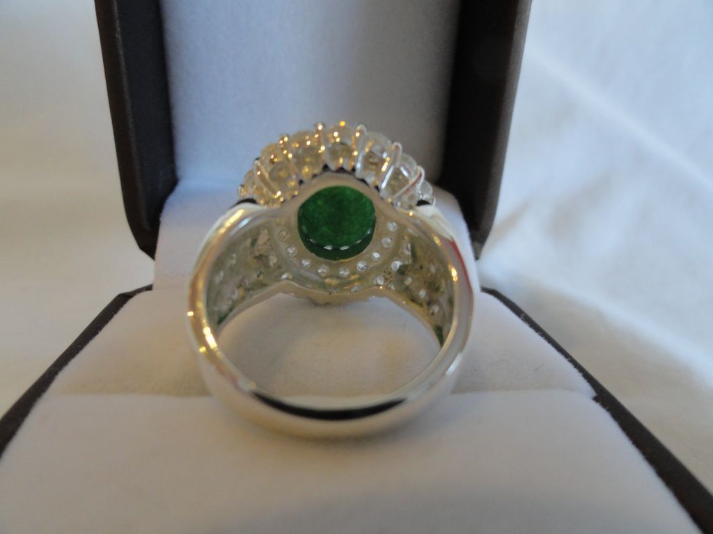 Gorgeous Green Aventurine Oval Ring & White Sapphires Gorgeous Green Aventurine Oval Ring & White Sapphires
