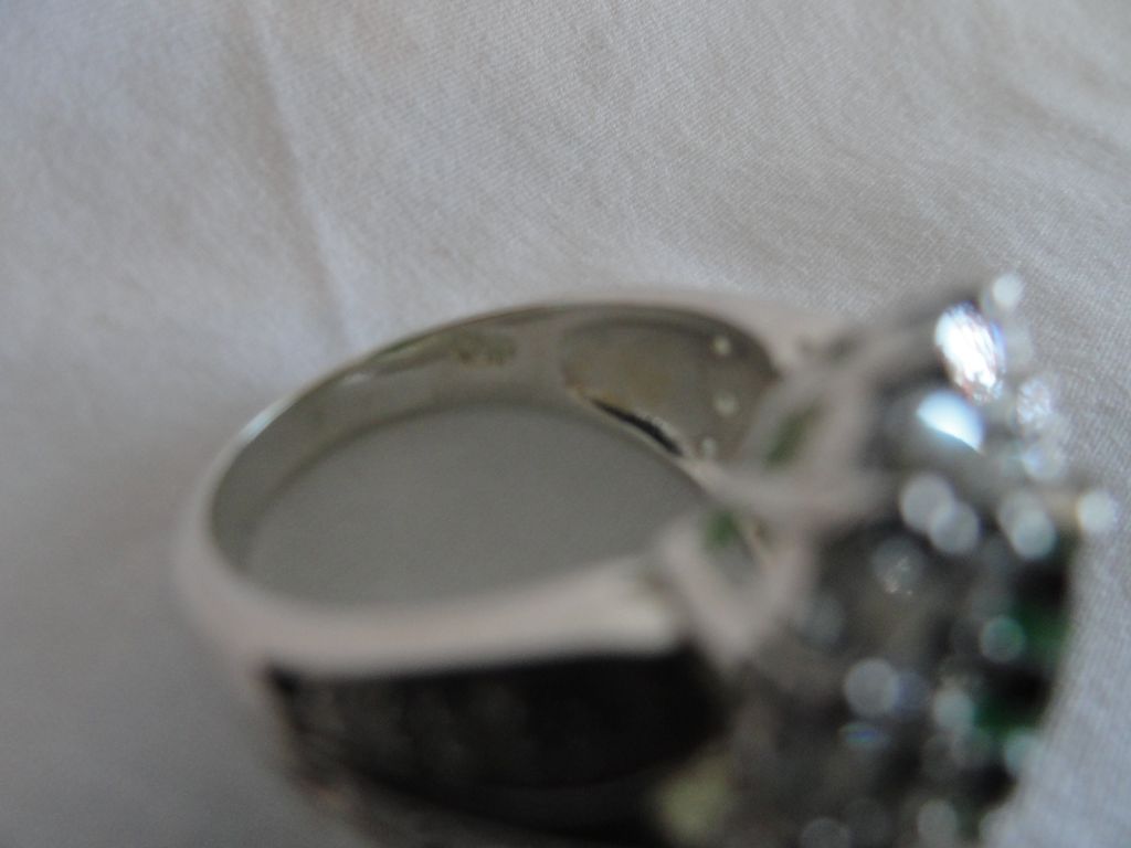 Gorgeous Green Aventurine Oval Ring & White Sapphires Gorgeous Green Aventurine Oval Ring & White Sapphires