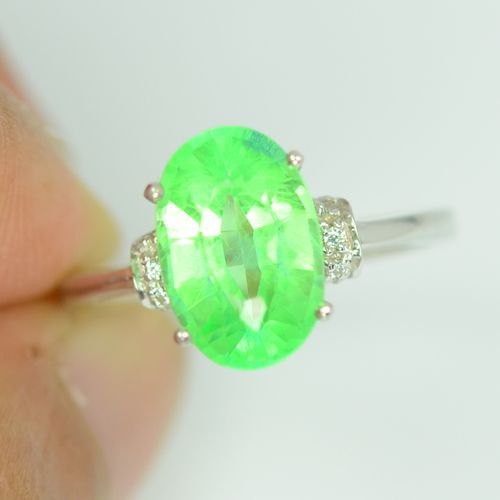 Green Emerald Gemstone Ring, Beautious Color Green Green Emerald Gemstone Ring, Beautious Color Green