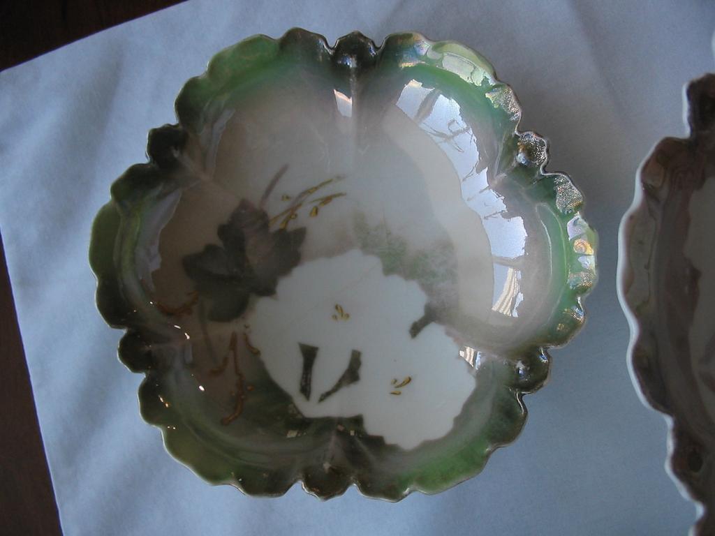 BARGIN: Lovely RS Prussia Lillies Berry Bowl Set, 6 Pieces BARGIN: Lovely RS Prussia Lillies Berry Bowl Set, 6 Pieces