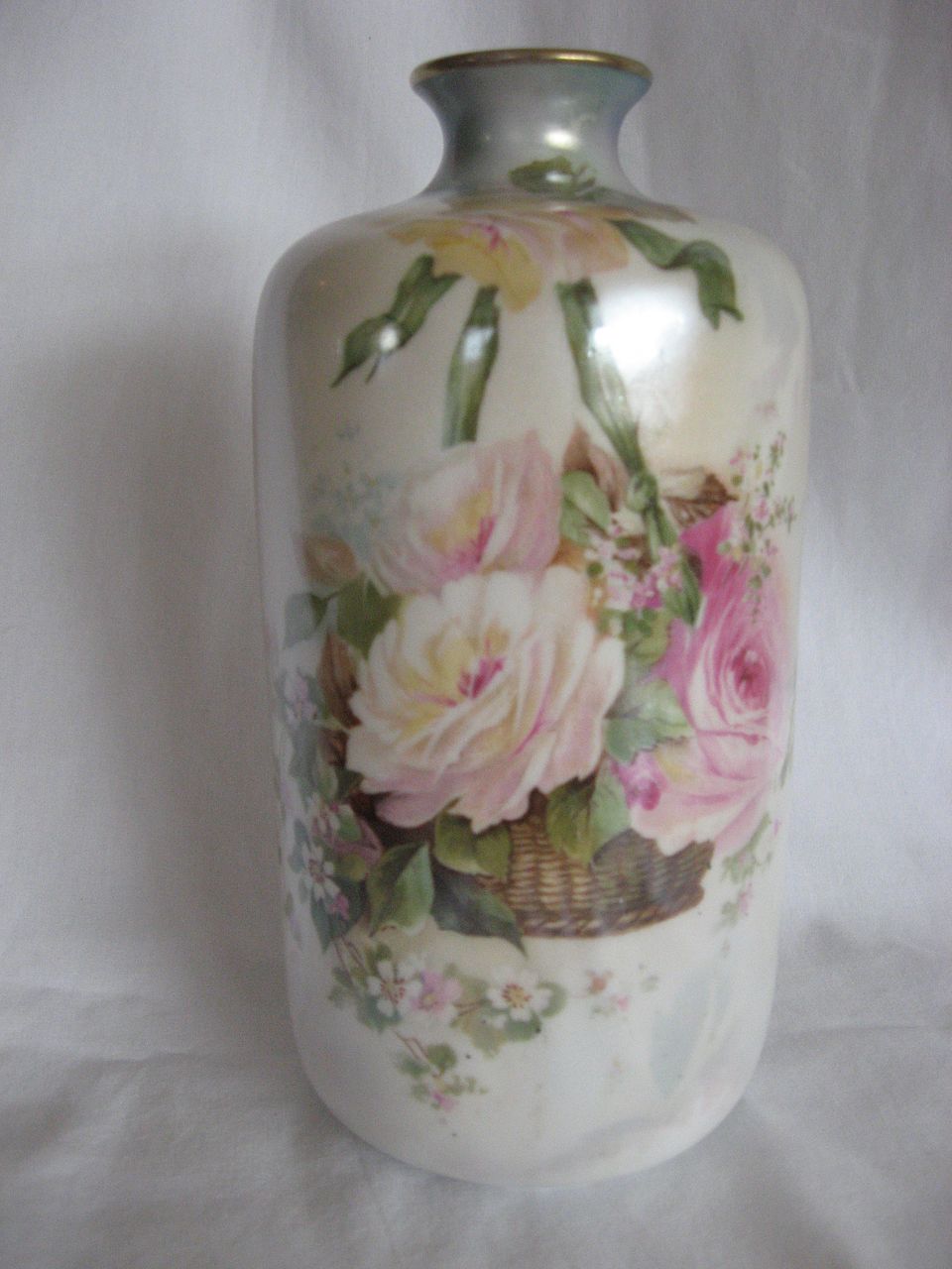 REDUCED: RS Prussia "Hanging Basket" Vase. MINT REDUCED: RS Prussia "Hanging Basket" Vase. MINT