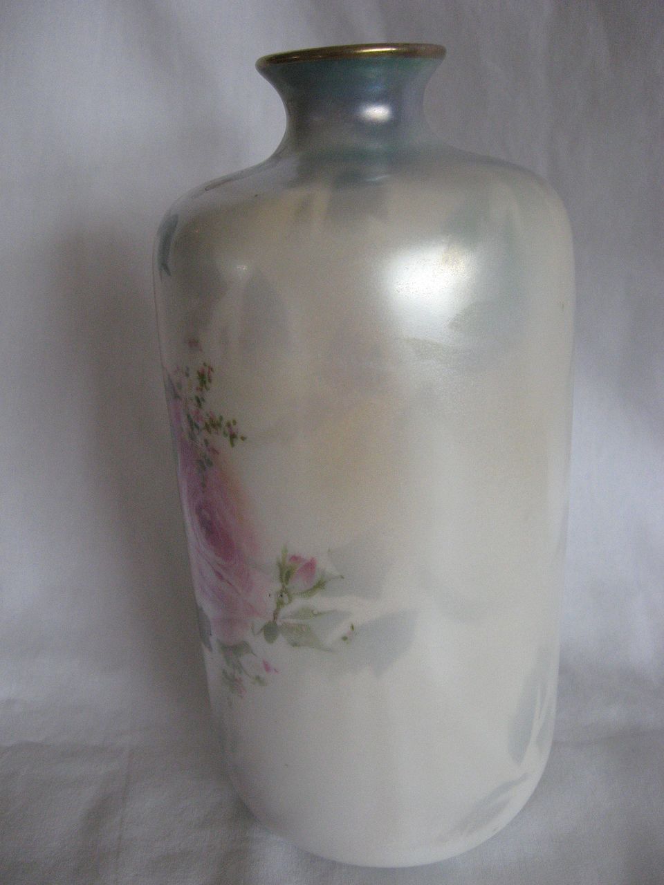 REDUCED: RS Prussia "Hanging Basket" Vase. MINT REDUCED: RS Prussia "Hanging Basket" Vase. MINT