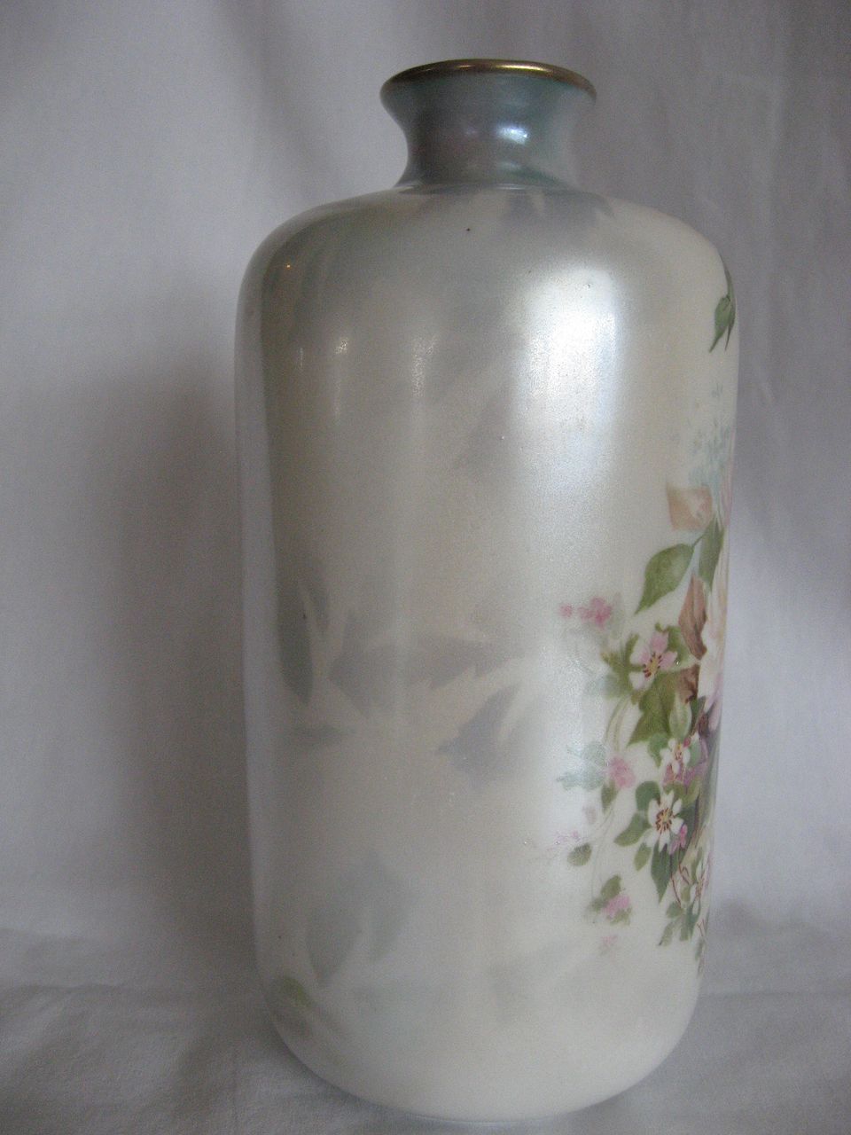 REDUCED: RS Prussia "Hanging Basket" Vase. MINT REDUCED: RS Prussia "Hanging Basket" Vase. MINT