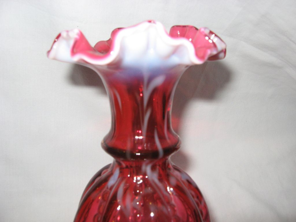 Gorgeous Large Fenton Opalescent Cranberry Glass Vase Gorgeous Large Fenton Opalescent Cranberry Glass Vase