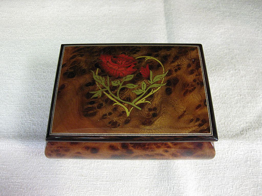Sorrento Inlaid Music Box Sorrento Inlaid Music Box