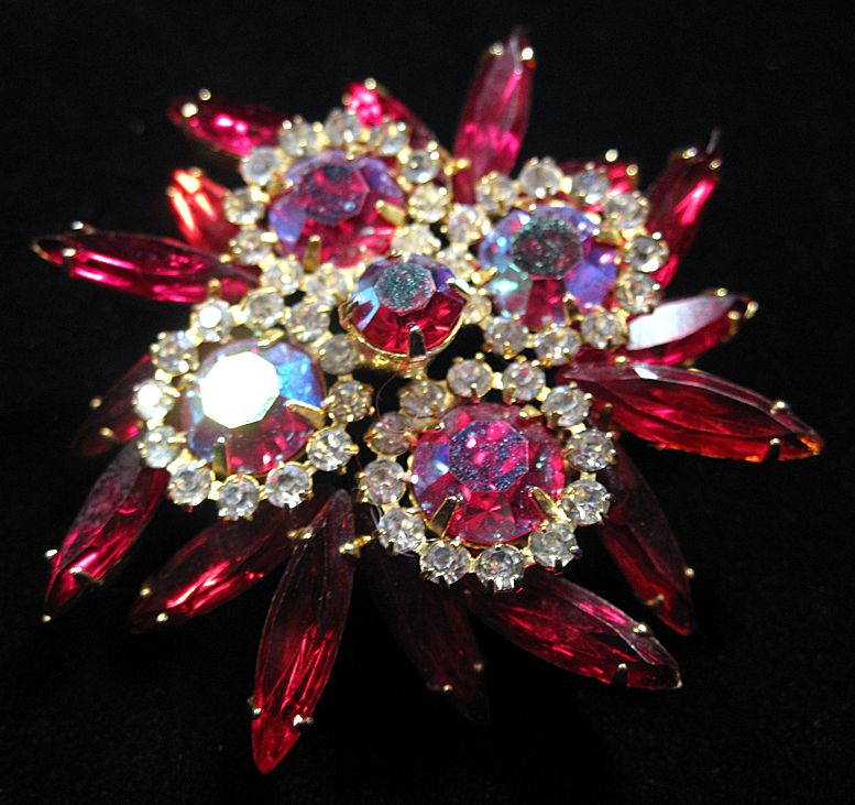 Lovely Vtg Juliana AB & Ruby Red RS Brooch/Pin Lovely Vtg Juliana AB & Ruby Red RS Brooch/Pin