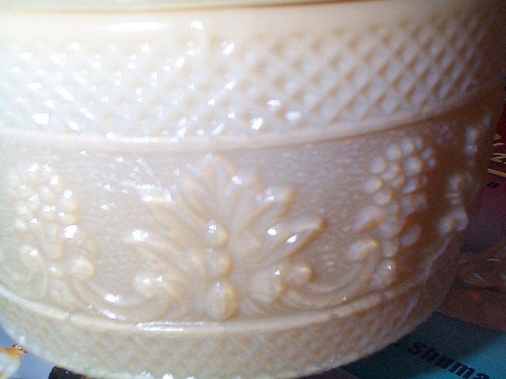European 19C Lacy Type Sugar Bowl - Caramel Coloring European 19C Lacy Type Sugar Bowl - Caramel Coloring