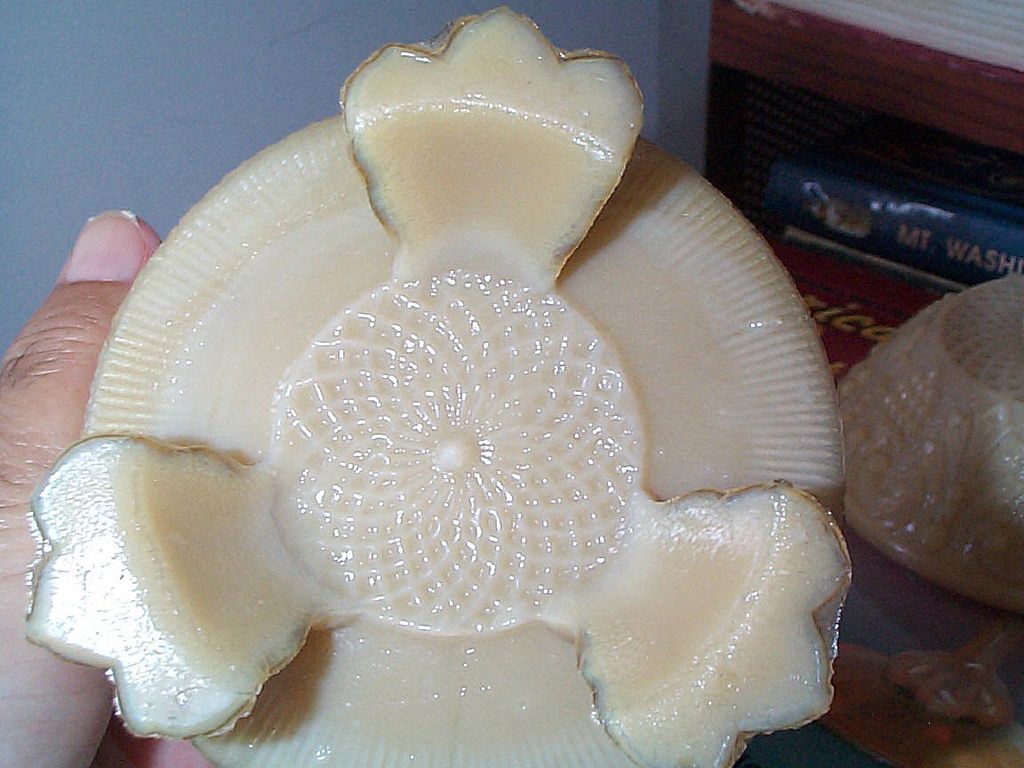 European 19C Lacy Type Sugar Bowl - Caramel Coloring European 19C Lacy Type Sugar Bowl - Caramel Coloring