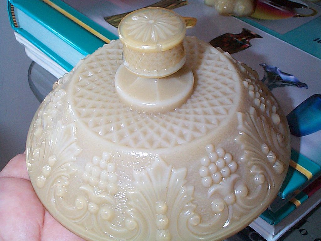 European 19C Lacy Type Sugar Bowl - Caramel Coloring European 19C Lacy Type Sugar Bowl - Caramel Coloring