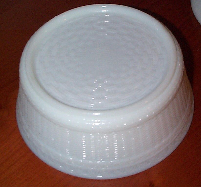 Exceptionally Rare Milk Glass Quail Pie Covered Dish Exceptionally Rare Milk Glass Quail Pie Covered Dish