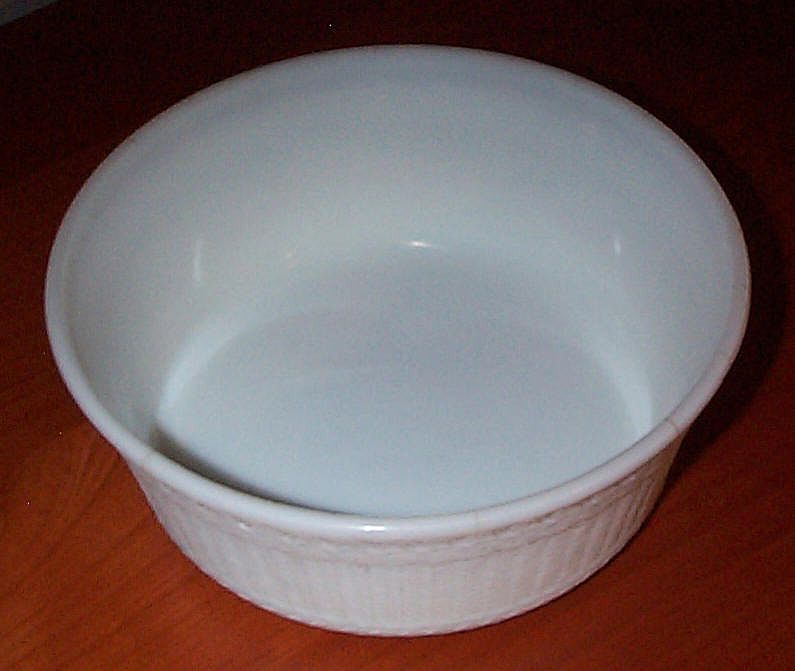 Exceptionally Rare Milk Glass Quail Pie Covered Dish Exceptionally Rare Milk Glass Quail Pie Covered Dish