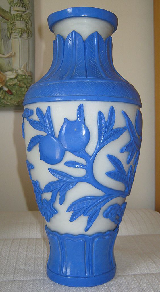 Chinese Peking Glass Vase - Chinese Peking Glass Vase -
