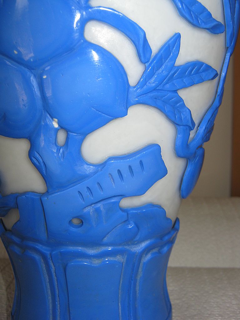 Chinese Peking Glass Vase - Chinese Peking Glass Vase -
