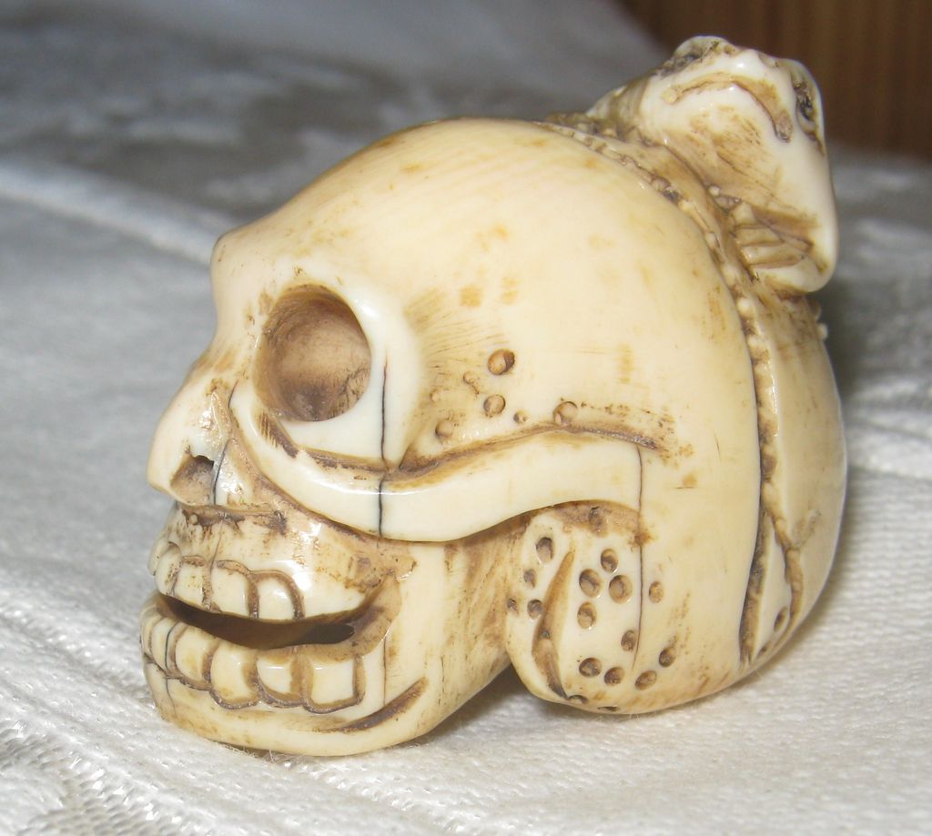 Netsuke in the Form of Human Skull w/Frog - Signed Netsuke in the Form of Human Skull w/Frog - Signed