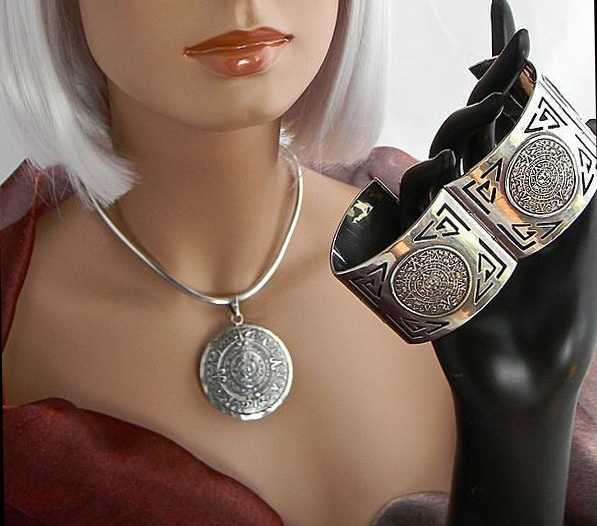 Artisan Mexican Sterling Silver Mayan Coin Bracelet & Pendant SET Artisan Mexican Sterling Silver Mayan Coin Bracelet & Pendant SET