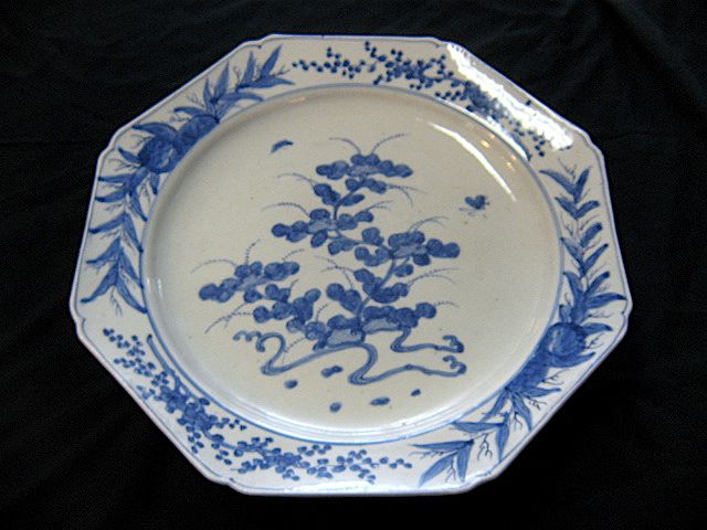 Edo Period Imari Sometsuke Blue White Octagonal Porcelain Charger Bowl Edo Period Imari Sometsuke Blue White Octagonal Porcelain Charger Bowl