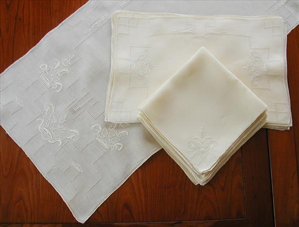 Yellow Hand Embroidered Set Placemats Napkins Runner 17 Pieces Yellow Hand Embroidered Set Placemats Napkins Runner 17 Pieces