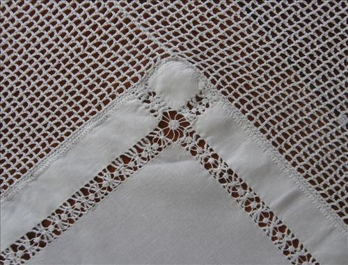 Tablecloth Square Crocheted Lace Drawn Work Monogram Antique Tablecloth Square Crocheted Lace Drawn Work Monogram Antique